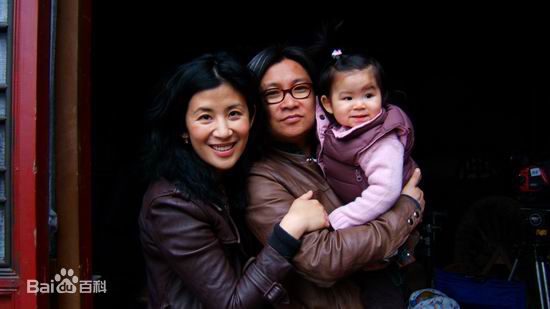 陈可辛(Peter Chan)与妻女图册