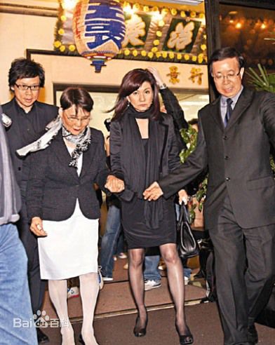 李添胜出席活动素颜照相册