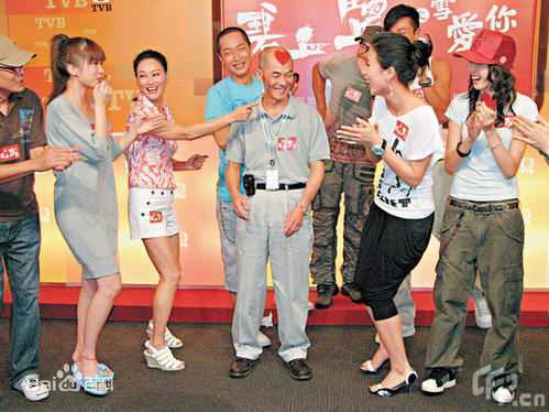 李添胜出席活动素颜照相册