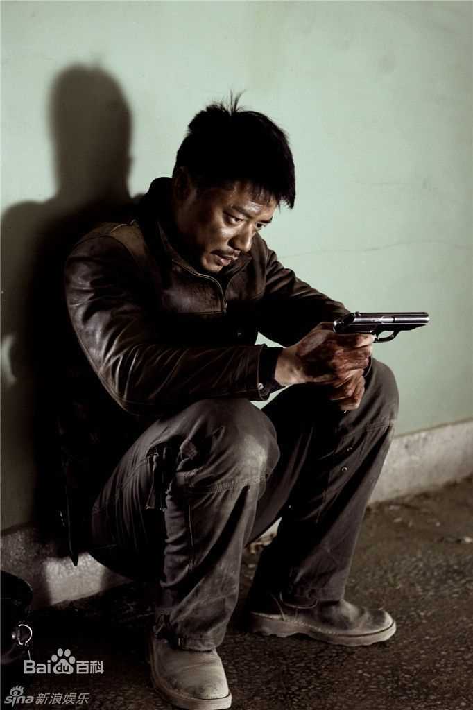 段奕宏(Duan Long)在《西风烈》饰演向西中的