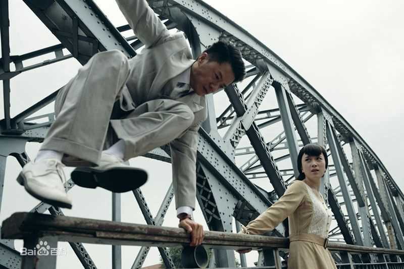 最新段奕宏(Duan Long)在《海上孟府》饰演孟文禄中的图集