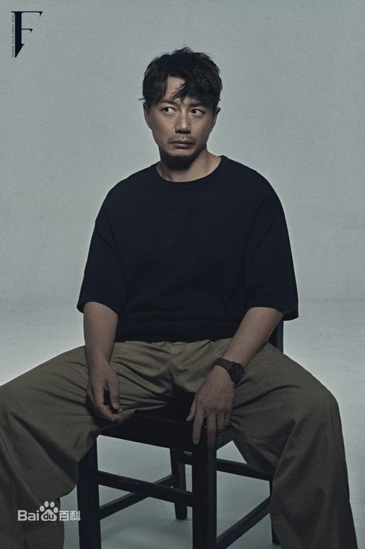 段奕宏(Duan Long)时尚画报前后照片