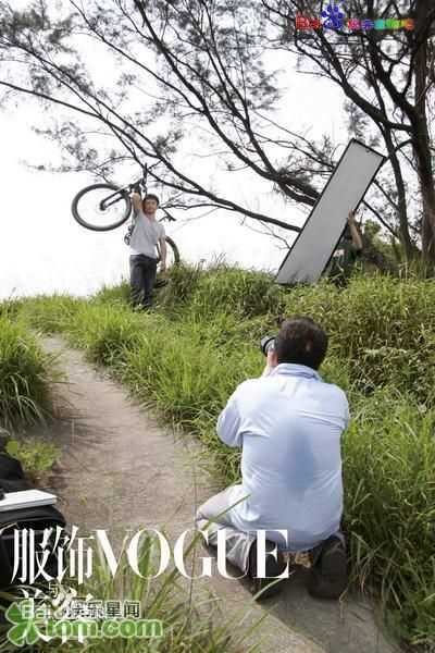 段奕宏(Duan Long)2010年5月VOGUE拍摄生活照