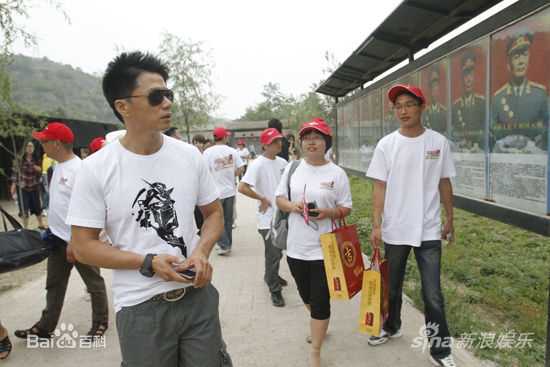 段奕宏(Duan Long)2011年6月延安红歌录制图册