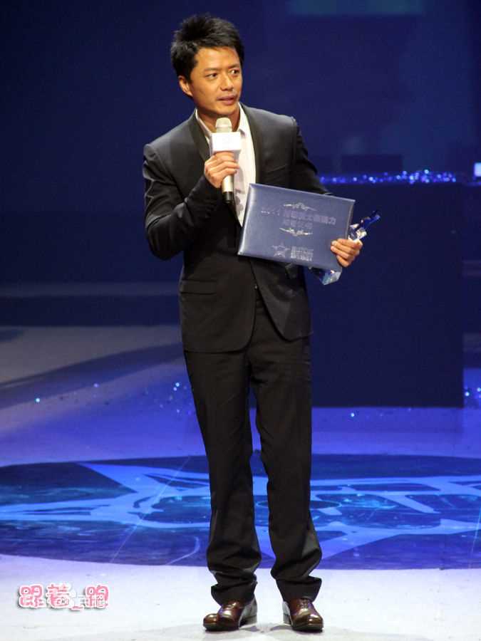 段奕宏(Duan Long)20110年5月时装男士星势力颁奖性感图片图集