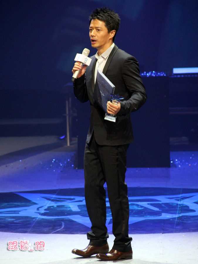 段奕宏(Duan Long)20110年5月时装男士星势力颁奖性感图片图集