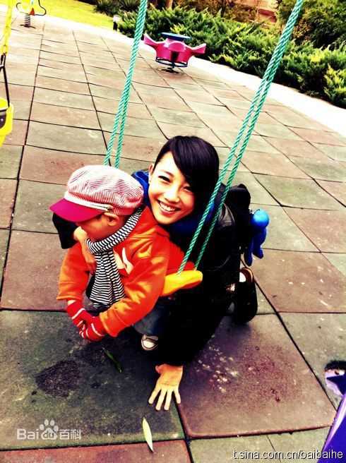 白百何(Bai Baihe)与儿子元宝素颜照相册