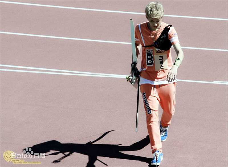 吴亦凡(KRIS)射箭俊美宛如太阳神性感图片壁纸