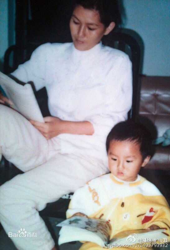 吴亦凡(KRIS) 少年时期前后照片