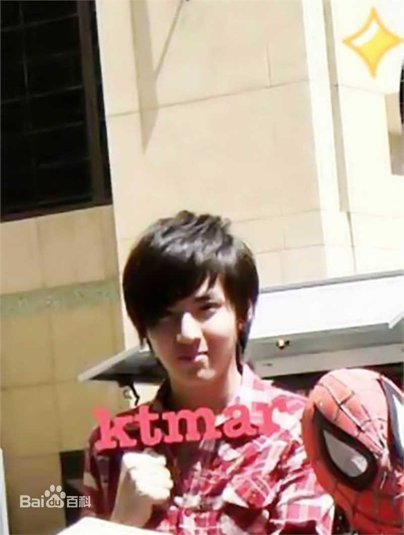 吴亦凡(KRIS) 少年时期前后照片