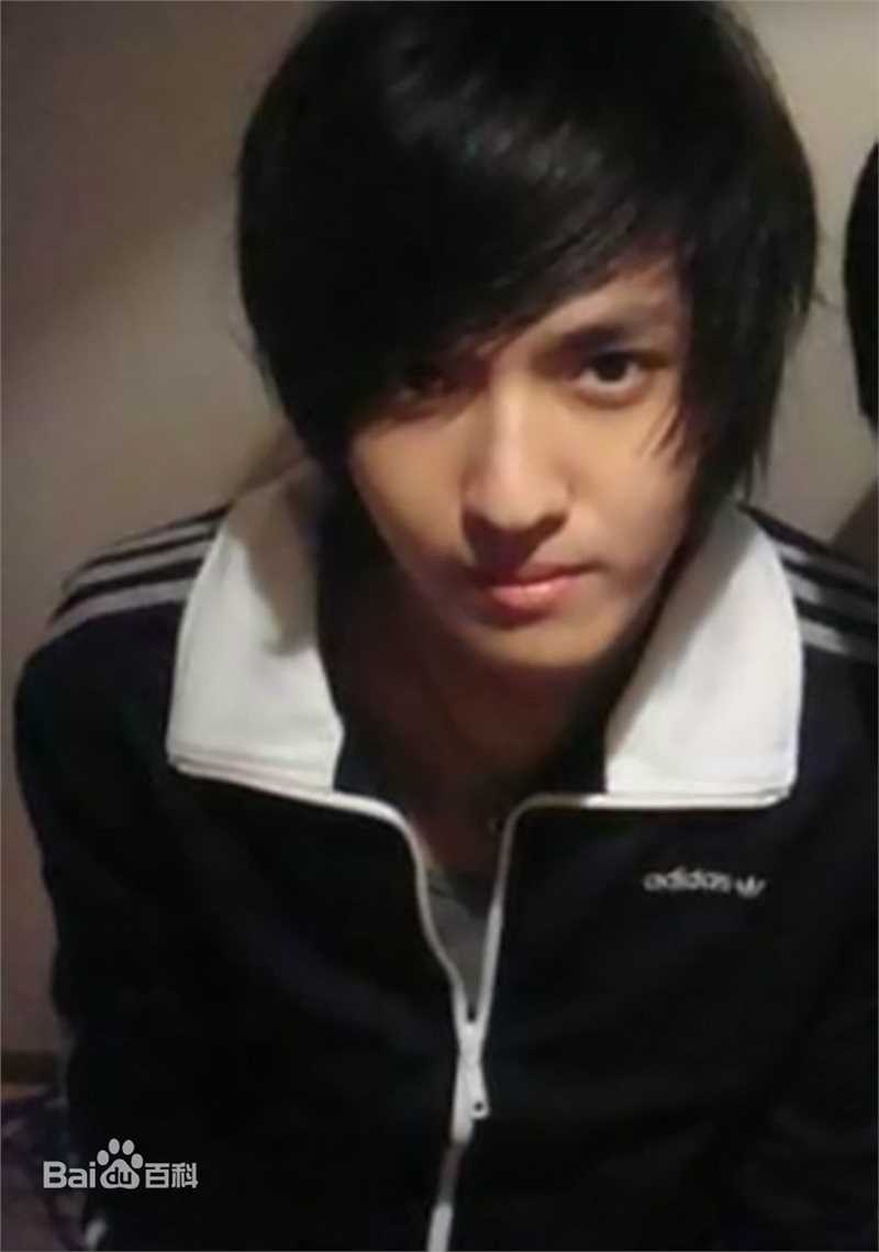 吴亦凡(KRIS) 少年时期前后照片