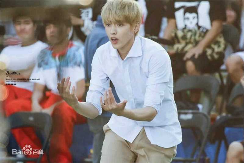 吴亦凡(KRIS) 篮球素颜照相册