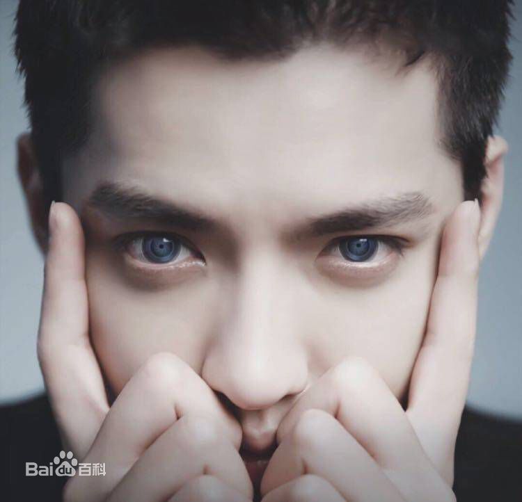 吴亦凡(KRIS)最新 图集