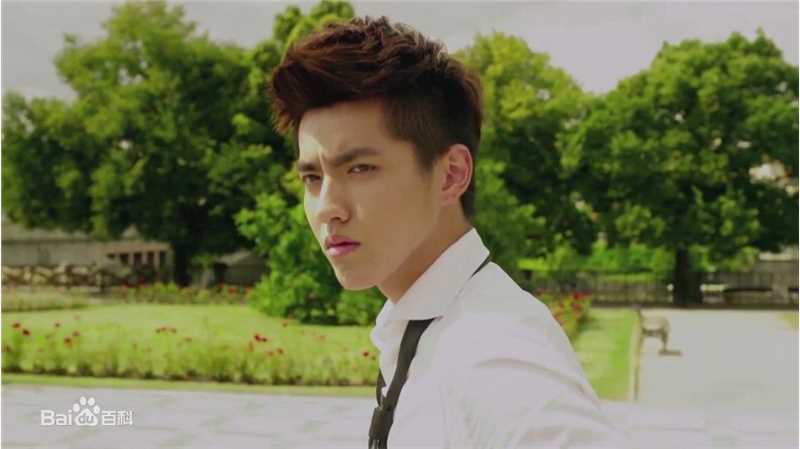 最全吴亦凡(KRIS)在《有一个地方》彭泽阳中的壁纸