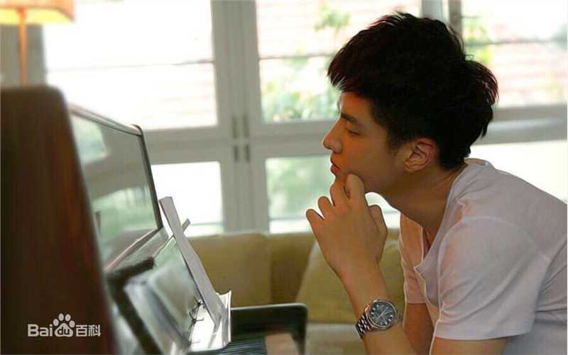 最全吴亦凡(KRIS)在《有一个地方》彭泽阳中的壁纸