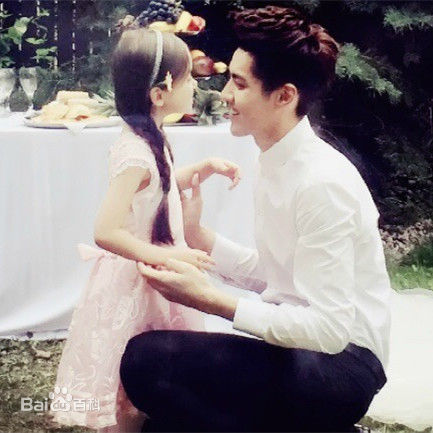 最全吴亦凡(KRIS)在《有一个地方》彭泽阳中的壁纸