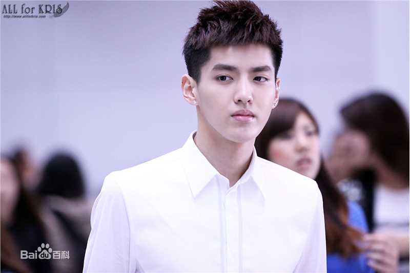 吴亦凡(KRIS)白衬衫壁纸壁纸