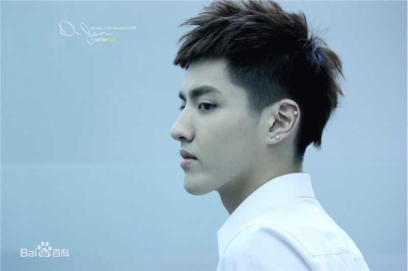 吴亦凡(KRIS)白衬衫壁纸壁纸