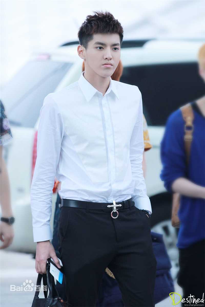 吴亦凡(KRIS)白衬衫壁纸壁纸