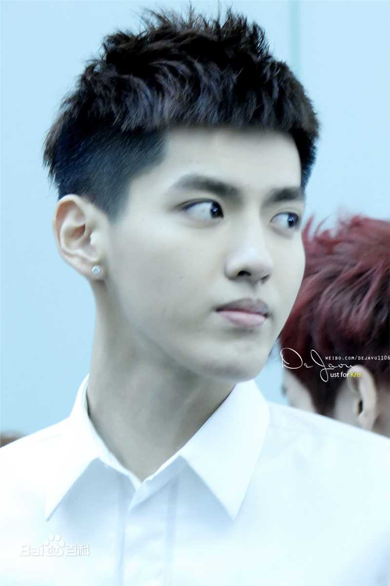 吴亦凡(KRIS)白衬衫壁纸壁纸