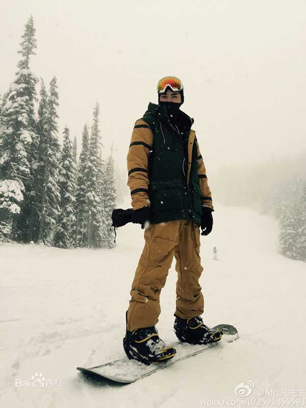 吴亦凡(KRIS)生活照前后照片