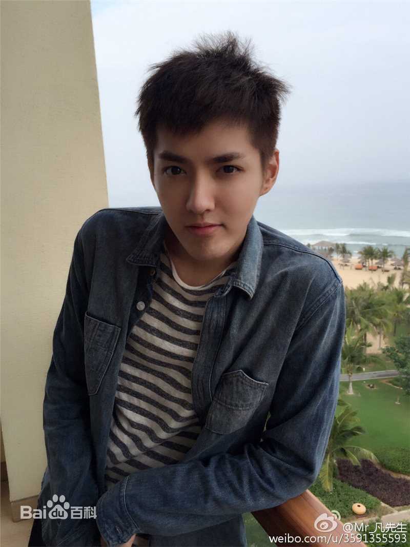 吴亦凡(KRIS)生活照前后照片