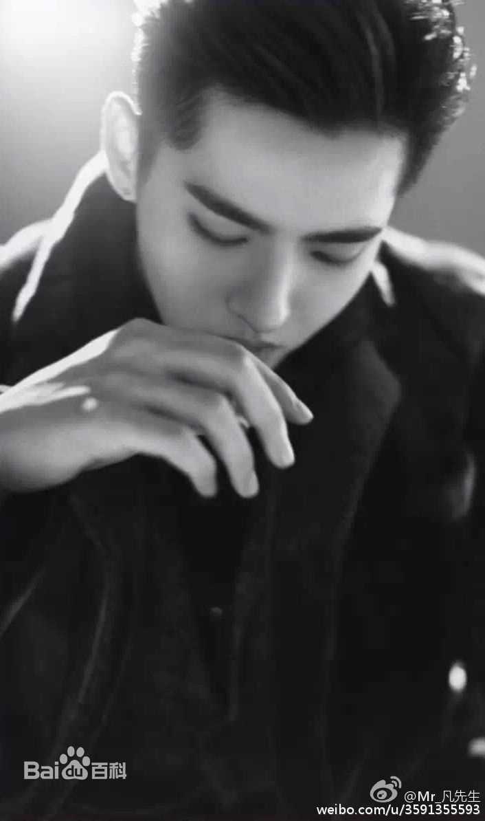 吴亦凡(KRIS)生活照前后照片