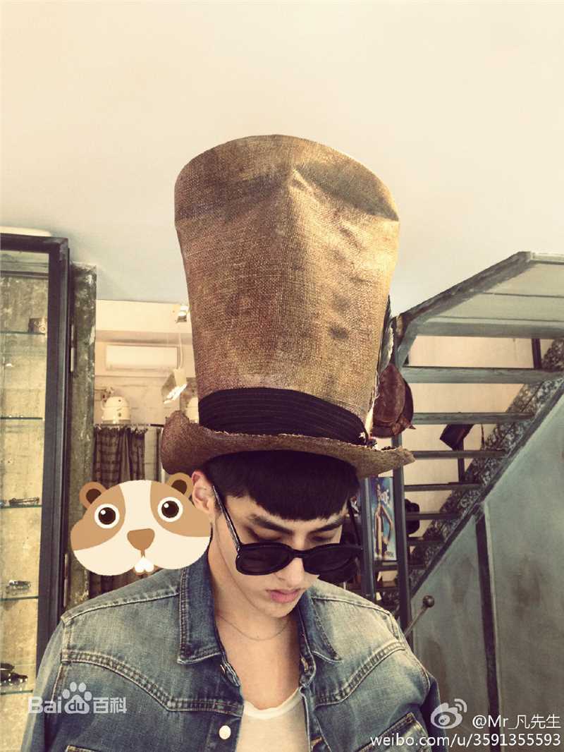 吴亦凡(KRIS)生活照前后照片