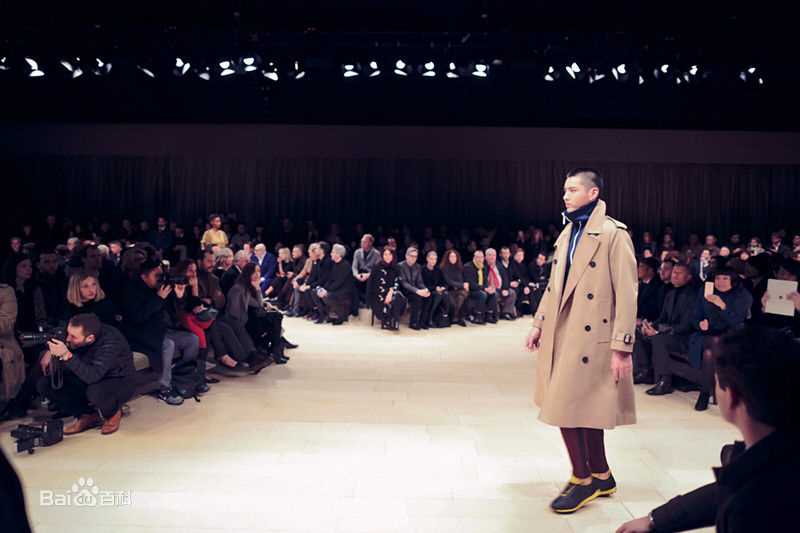 吴亦凡(KRIS)伦敦时装周领衔走秀图片图册