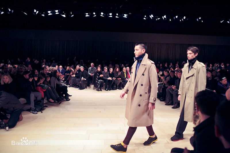 吴亦凡(KRIS)伦敦时装周领衔走秀图片图册