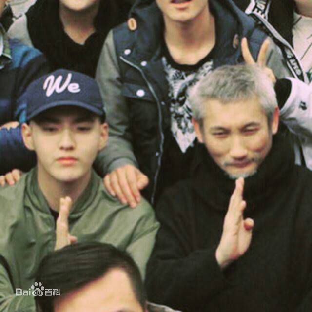 吴亦凡(KRIS)出席活动壁纸壁纸