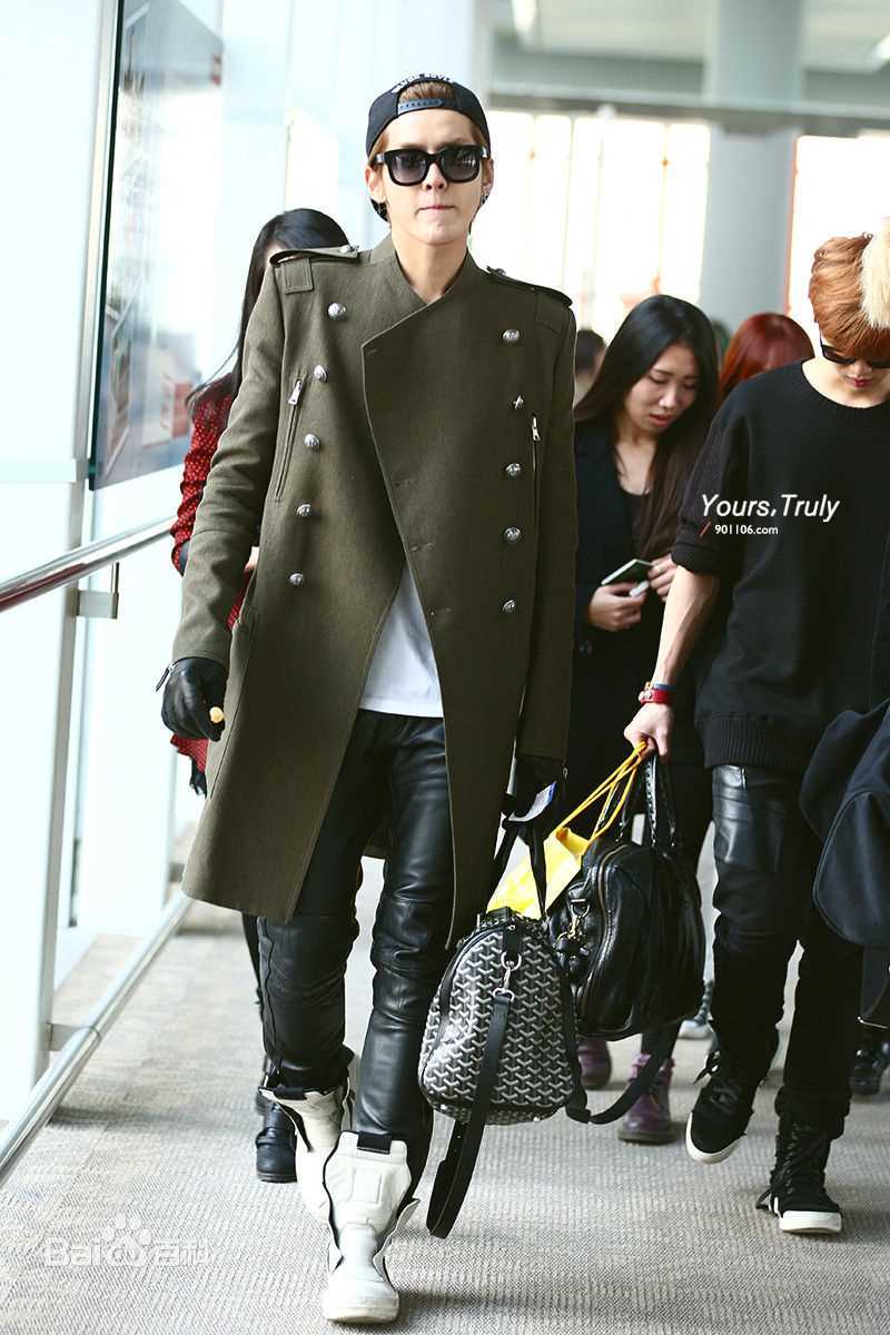 吴亦凡(KRIS)机场Fashion生活照相册