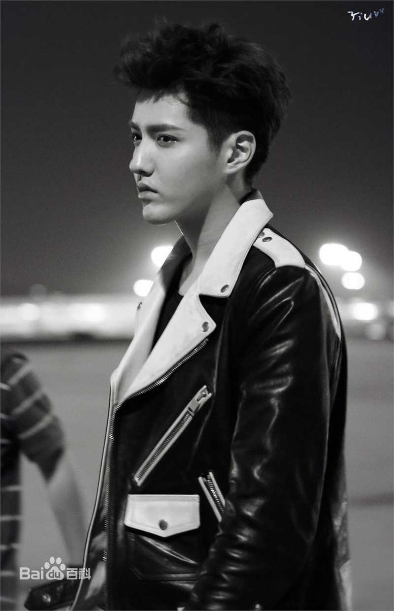 吴亦凡(KRIS)机场Fashion生活照相册
