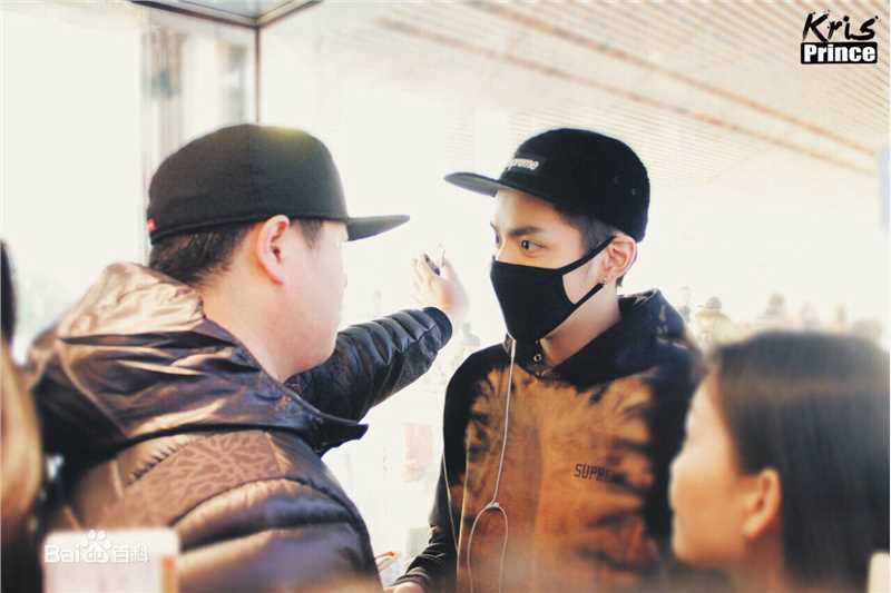 吴亦凡(KRIS)机场Fashion生活照相册