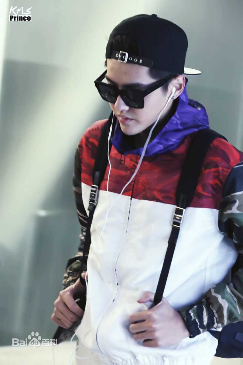 吴亦凡(KRIS)机场Fashion生活照相册