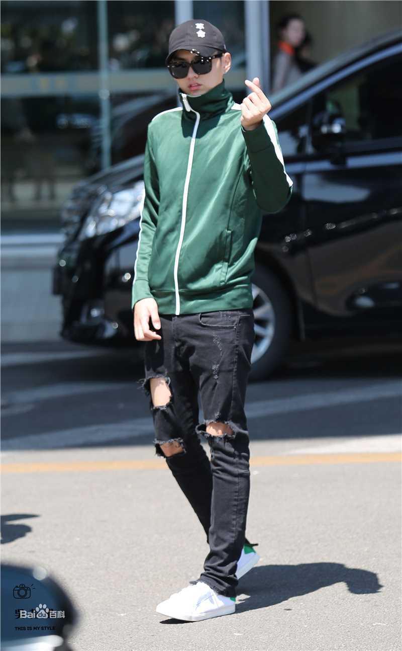 吴亦凡(KRIS)机场Fashion生活照相册