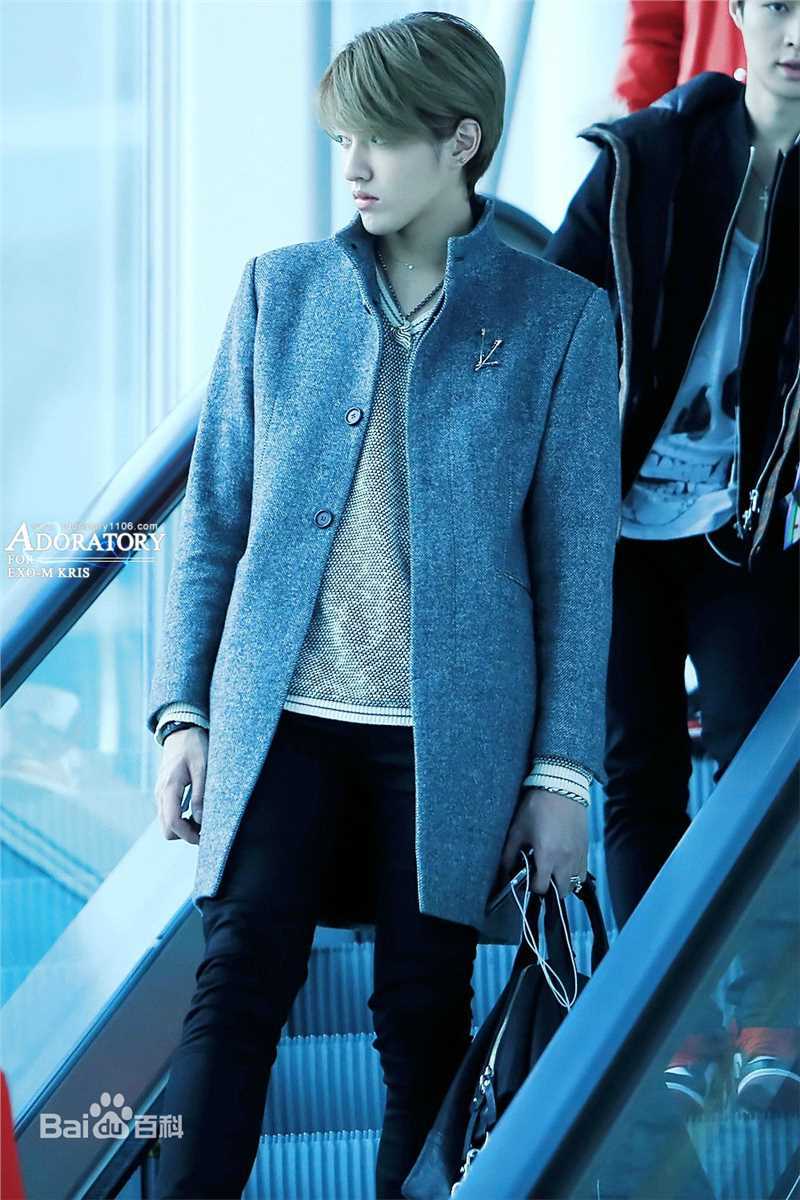 吴亦凡(KRIS)机场Fashion生活照相册