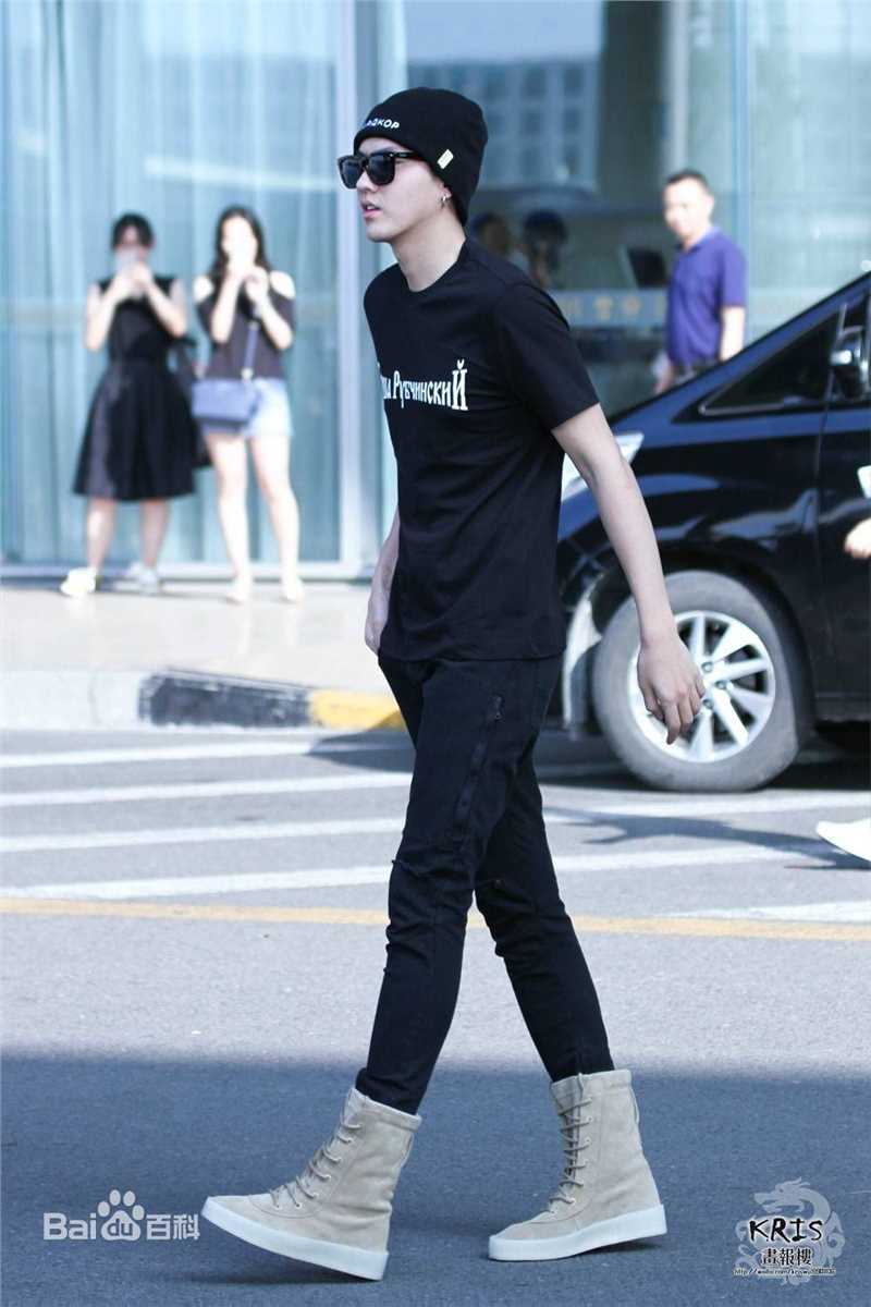 吴亦凡(KRIS)机场Fashion生活照相册