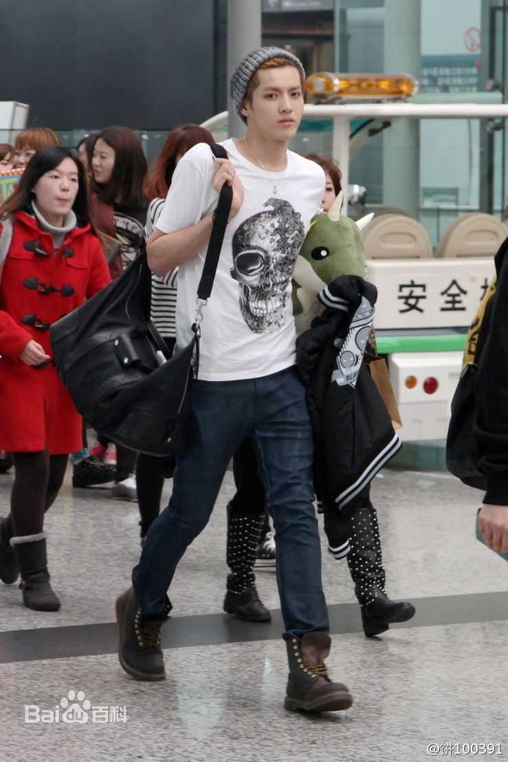 吴亦凡(KRIS)机场Fashion生活照相册