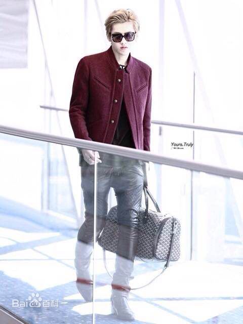吴亦凡(KRIS)机场Fashion生活照相册