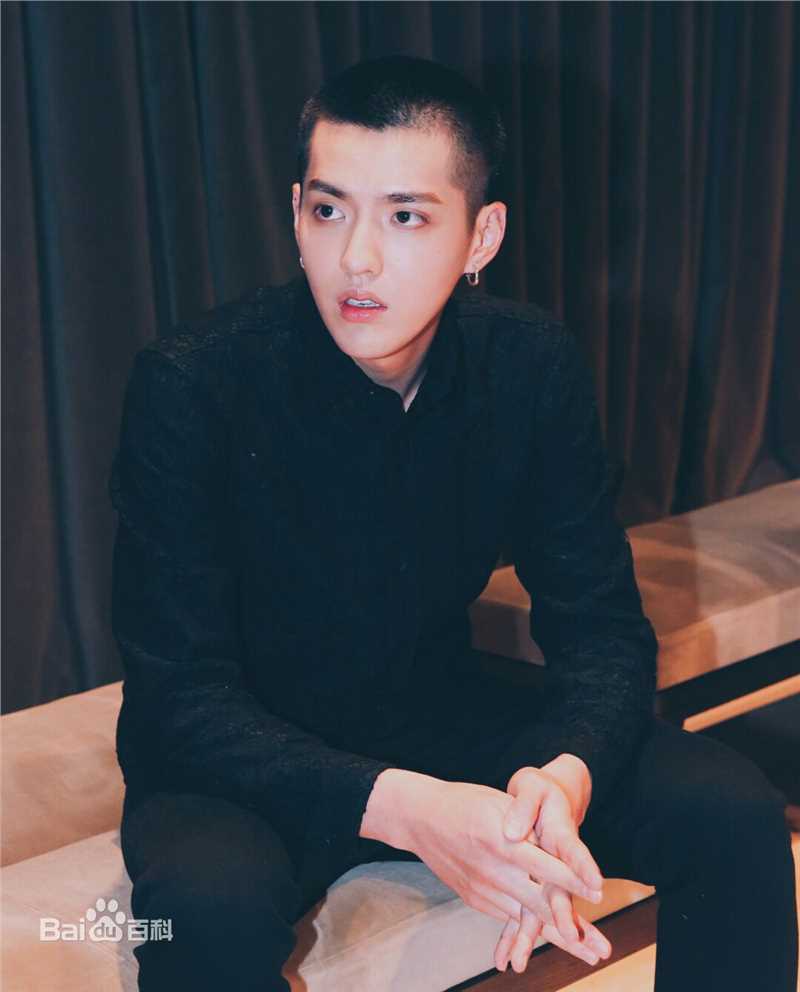吴亦凡(KRIS)时装周生活照相册