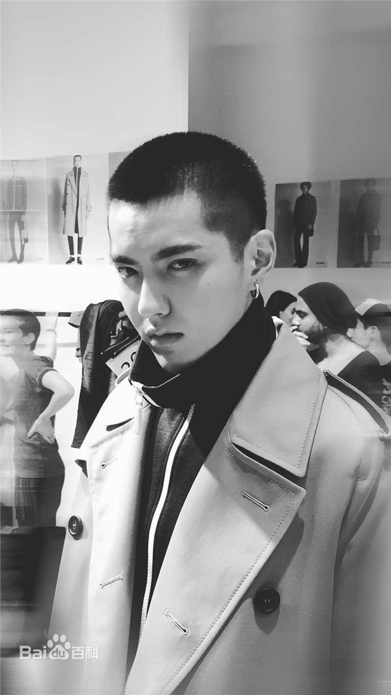 吴亦凡(KRIS)时装周生活照相册
