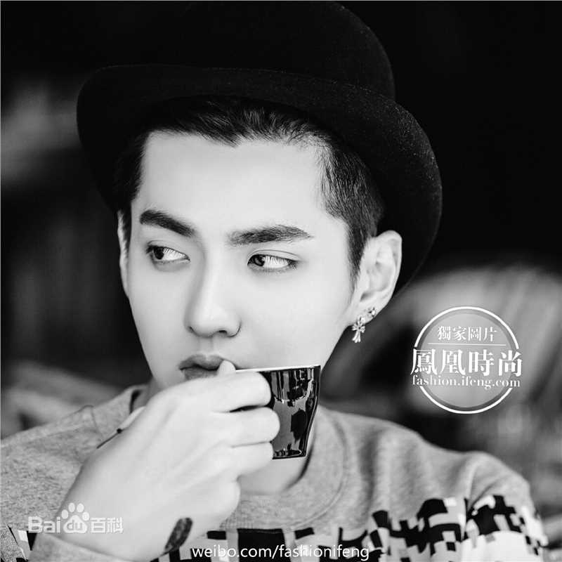 吴亦凡(KRIS) 街拍素颜照壁纸