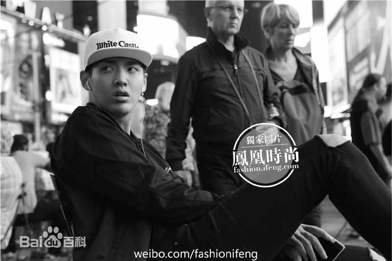 吴亦凡(KRIS) 街拍素颜照壁纸