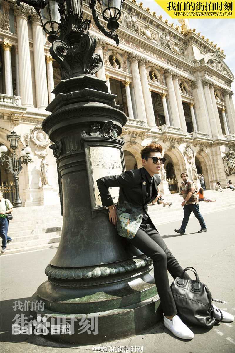 吴亦凡(KRIS) 街拍素颜照壁纸