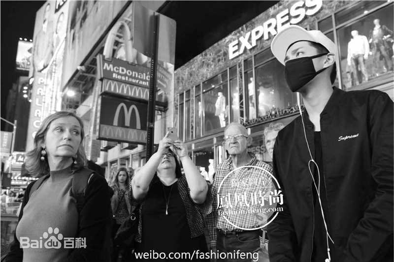 吴亦凡(KRIS) 街拍素颜照壁纸