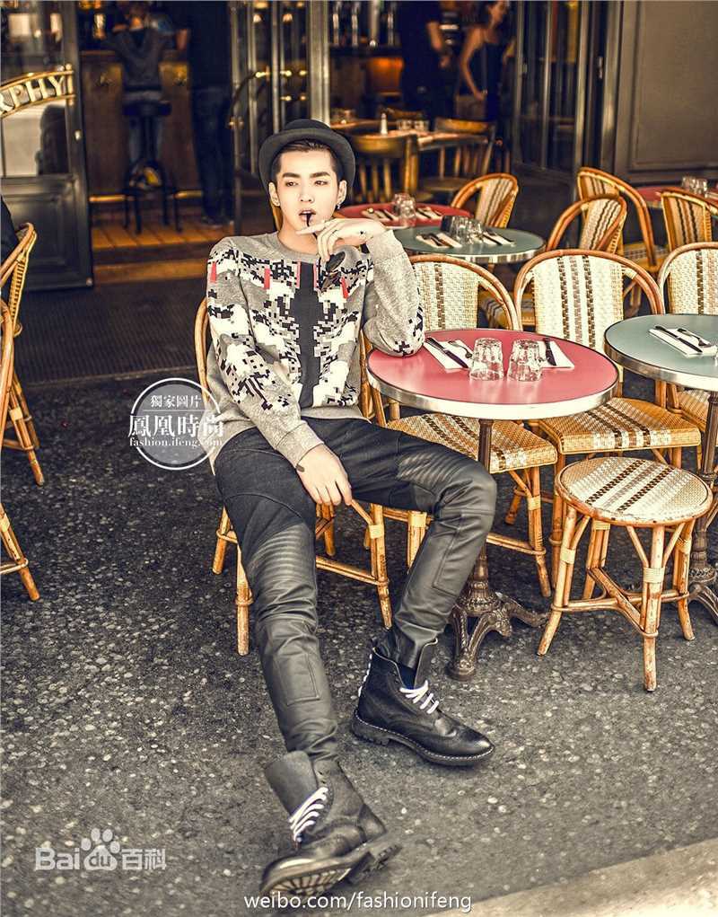吴亦凡(KRIS) 街拍素颜照壁纸