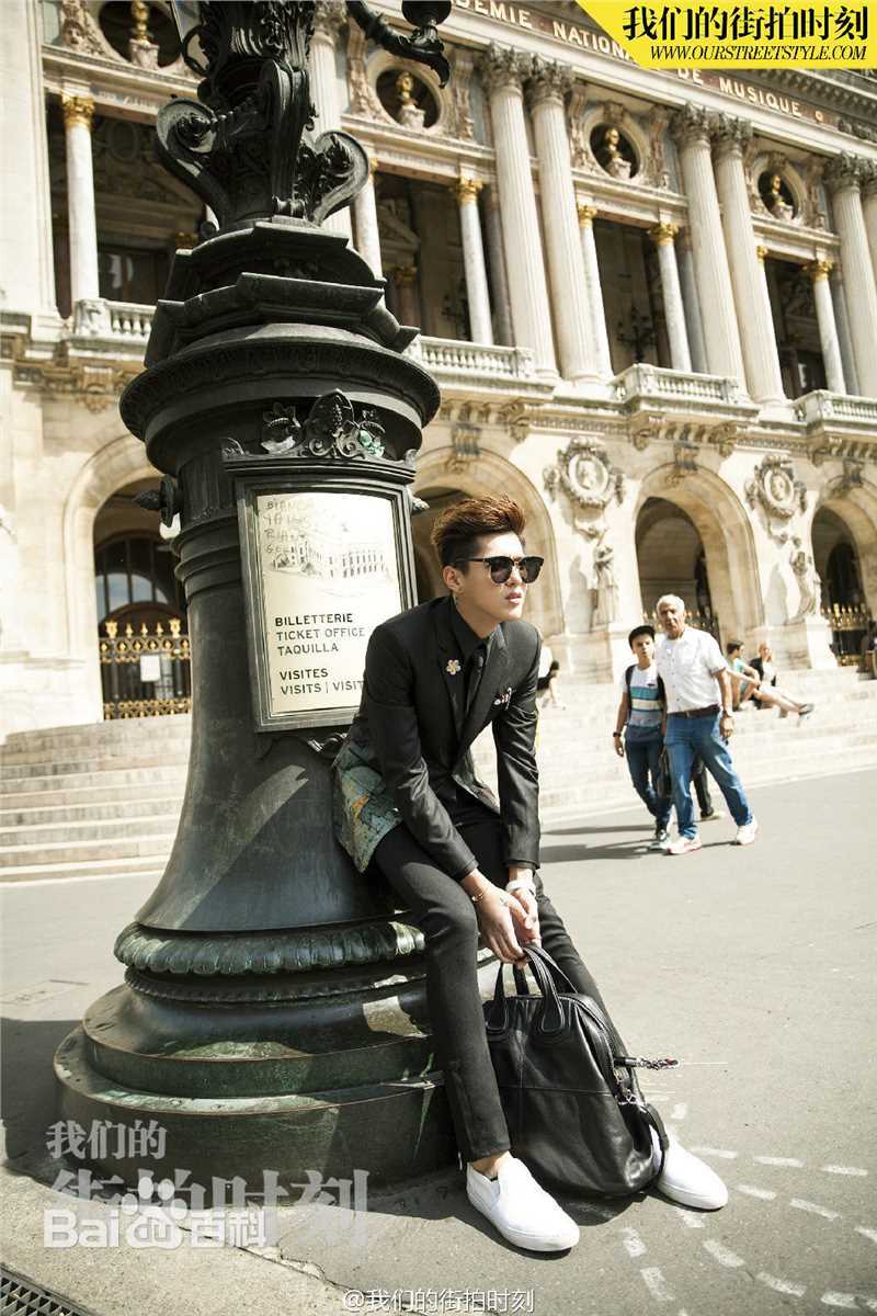 吴亦凡(KRIS) 街拍素颜照壁纸