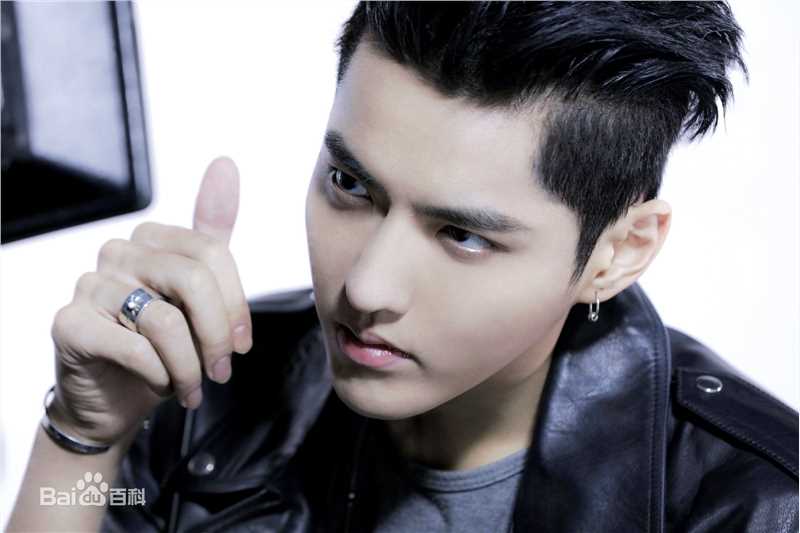 吴亦凡(KRIS)形象代言素颜照相册