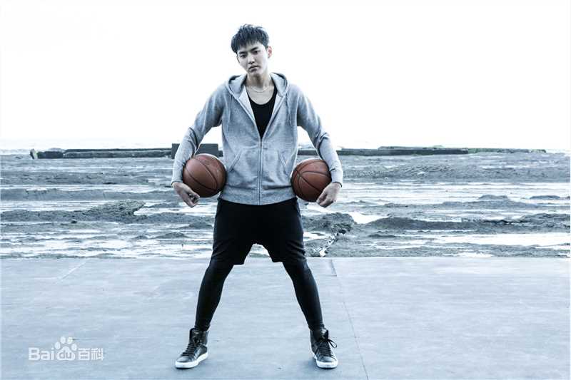 吴亦凡(KRIS)形象代言素颜照相册